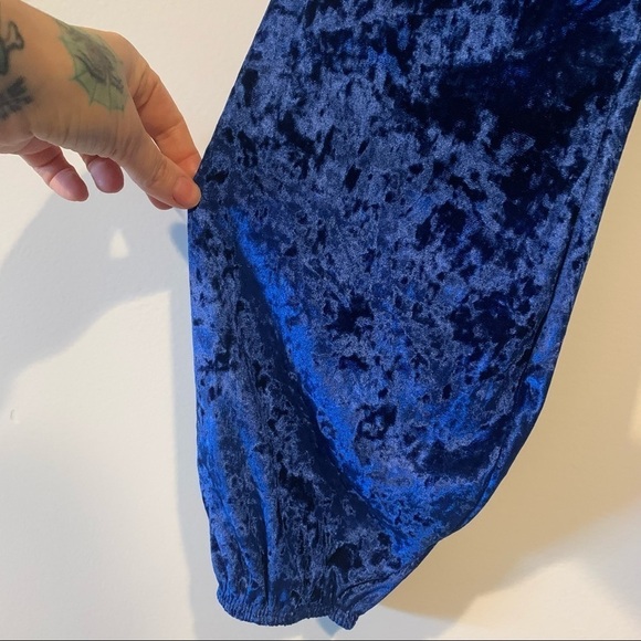 NWT ASOS Blue Velvet Balloon Long Sleeve Bodycon V-Neck Mini Dress Size 4 - Picture 9 of 13